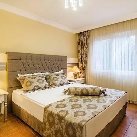 Pine Villas & Apartment Kusadasi